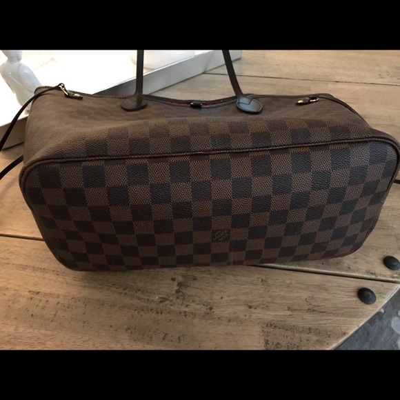 Louis Vuitton Neverfull from NYC store - Picture 4 of 5